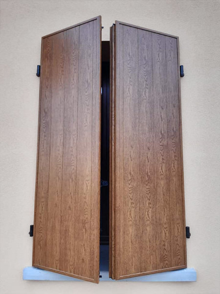 Scuri in alluminio / Scuri in legno